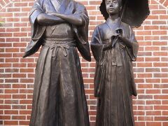 見学後は隣接する「伊織」というタオル専門店にも立ち寄りましたが、お土産にするには良い値段過ぎました。バスに戻った後はこの日宿泊するホテルに向かいます。