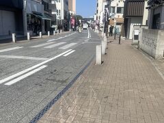 初めて成田山表参道へ行ってきました。食べ歩き開始です。