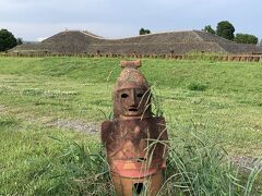 16：30
保渡田八幡古墳群に到着
大きい！
約100メートルの前方後円墳
近くにあったので立ち寄り