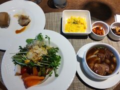 昨夜、北投温泉に宿泊

本日の朝食はホテル　ロイヤル　ベイトウの朝食ビッフェ
牛肉麺とスクランブルエッグはオーダービッフェ

ホテルで卵料理を作ってもらうのはうれしいサービス

