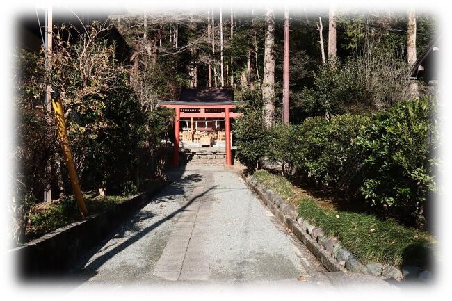 鎌倉八幡宮境内(額装済み) 鎌倉八幡宮境内(額装済み) （大蔵白旗神社・源 頼朝墓』鎌倉