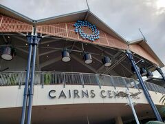 うとうと寝てたら、なんかあっという間にケアンズセントラル駅に到着。