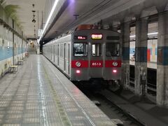 そののちは8時30分発の「爆音電車（8500系）」もとい「長野電鉄」で善光寺下駅へ。
この電車、何気にしなの鉄道の115系より古かったりします。