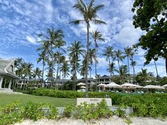 Centara Reserve Samui(5つ星)

このあたりでは一番高級な感じでした

敷地も広大なのでスコールの時なんかは移動が大変そう

隣にはメルキュール(4つ星)がありました
