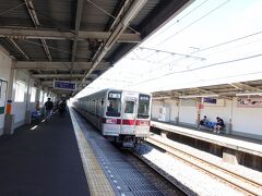 　さらに１駅、東向島駅で下車しました。１駅での乗り換えが４度も続き、疲れましたな(笑)。それとも、いろんな電車に乗れて、楽しかったかな？
