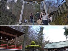 石段を登りきると「伊香保神社」があります。