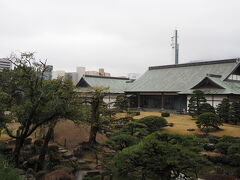 こちらは旧徳島城表御殿庭園。徳島城博物館に隣接し博物館を見学すれば50円で入園することができます