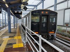 途中、田吉でこの電車に乗り換えました。きちんと敷かれたレール。新しい車両。ローカル線の乗り心地とは格段の差でした。