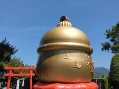 箱埼八幡神社の日本一の大鈴です。敬宮愛子様の生誕記念で作られたそうですよ!
旧友と会うまで少し時間があるので出水を散歩しています。