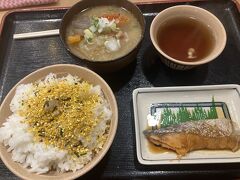 朝はいつものわが家の食堂。