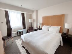 ＜stay 4＞　1月上旬
シェラトン都ホテル大阪

なんだかランチブッフェ付きというのがお得！ということで、
偶然、予約を持っていた。
ランチブッフェのプラン付きは、ランチ前にチェックインできたので、
かなりのんびりできた。