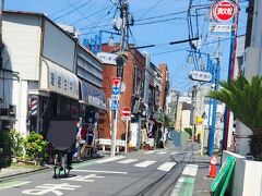 ちょっと足を延ばして・・・時間があったので駅の南側へ

サザン商店街
前に来たときより寂しい感じ・・・