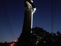 グルジアの母の像