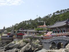 海雲台駅から海東龍宮寺に向かいます。
バスかタクシーになりますが、タクシーでも1200W位なのでタクシーにしました。
