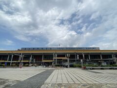 松山空港まで歩きました。