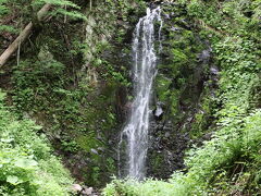 早速お目見えしてくれたのが「虹の滝」