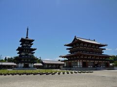 薬師寺

金堂と東塔(国宝)
東塔は5年前(2018年)に来た時は工事中で
お姿を見ることができなかったのでリベンジ。
