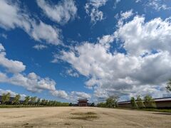 平城宮跡

とにかく広いところ。
東京ドーム何個分なんだろう…
