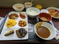 朝バイキング
毎日食べすぎ。でもお昼を食べないからいいの。
