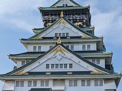 大阪城

実は大阪城も初めて。
時間があまりなくて大急ぎで中も見学。
