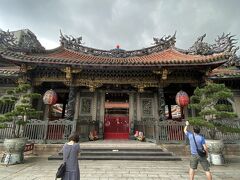おー、台湾の寺院ってカンジ
また夜に伺いましょう。