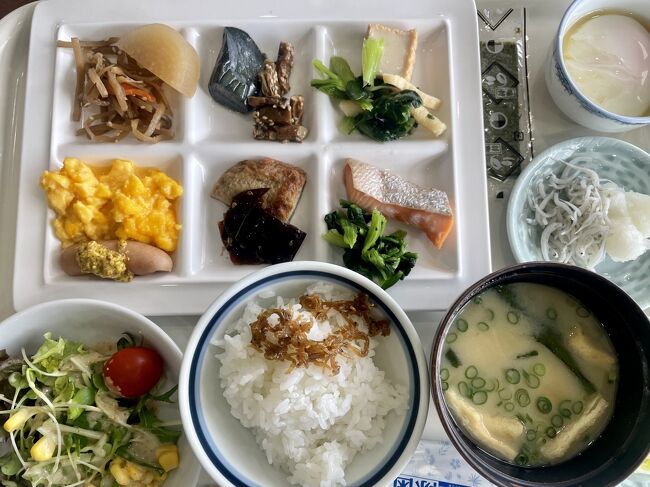 旅行4日目スタート、早くも最終日。<br /><br />7時に朝食会場へ。朝食はビュッフェスタイル。<br />種類が沢山あってより取り見取り。<br /><br />なんとこのホテル、台湾人のお客さんが大多数。<br />フロントのスタッフも日本語が流ちょうな中国人(台湾人？）<br />朝食会場は中国語が飛び交っていました。