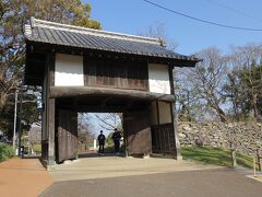 　名島門から三の丸跡へ