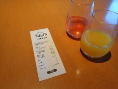 おはようございます。
星野リゾートBEB5沖縄瀬良垣の朝です。

今回は朝食付きプラン。
朝７時からカフェで頂きます。
セットメニュー＋ドリンクは数種類から好きなだけ。
今回は「リゾット」のセットをお願いしました。