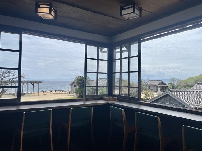 2階へ上れるお家があったので、着いていきなり休憩。<br />おぉぉ～、海が近い！