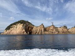 山口県の青海島のクルーズ。この日は1周コースに乗船できました。