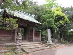 そのお隣に有名な寿福寺