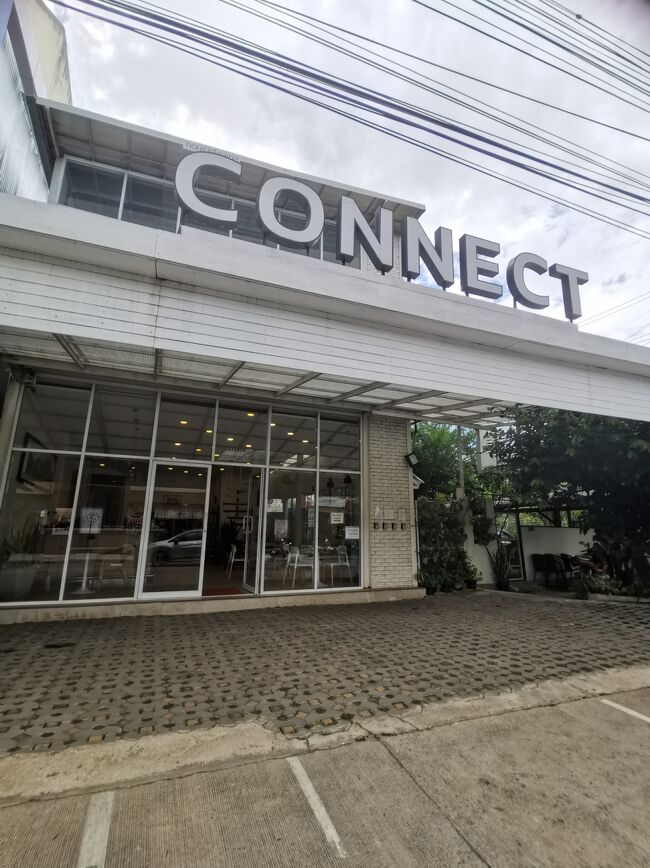 Connect hostel Chiangrai <br />コネクトホステル　チェンライ<br /><br />バスターミナルから15分<br />前から目につけてはいたんだけど、<br />微妙に遠いので躊躇していたホステル。<br />でも、今回は時間もあるので、次回以降にためにホステルホッピングする事にしました。