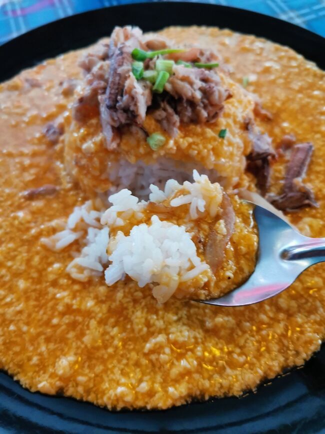 ラーンクンヤーイ　バイ　シェフケン チェンライ<br />raan khun yaay by Chef Keng Chiangrai <br /><br />私的にはちょっと甘さが気になる。