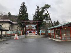 まずは青葉山公園隣の宮城縣護國神社へ。