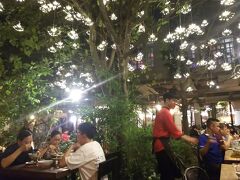 入店した時はガラガラだったのに、お店を出る時は賑わってました。屋外のテラス席で気持ち良かったです。