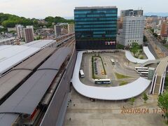 熊本駅白川口駅前広場(アミュ広場)