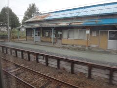 すんごい駅発見。
雄信内(おのっぷない）駅
今にも朽ち果てそうだが、それがいい。
一時は廃止されそうになったが幌延町が維持費を負担する形で存続しているそうだ。