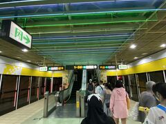 大坪林駅を経由して台北市内へもどります。
続きます。

タイムラプスを含む雰囲気動画UPしました。
https://youtu.be/JXjiR2iYJgw