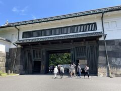 大手門渡櫓　

江戸城の正門

大きな桝形門