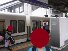  加茂駅に到着しました。ここからは電化区間に入ります。が、日中は60分毎の運行に削減されています。