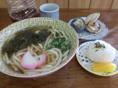 焼貝＋うどん＋おにぎりのセットを頂きました。