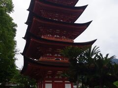 嚴島神社 五重塔
重要文化財
豊国神社(千畳閣)に隣接して建っている五重塔で高さは約27mあります。
