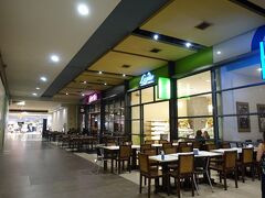 CAFE LAGUNA
ここは、けっこう気に入ってるレストランです。
他の店より少し高いですが、洗練されたフィリピン料理ってイメージでとても食べやすいです。