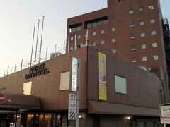 舞鶴グランドホテル

西舞鶴駅の目の前にあるホテルです。


舞鶴グランドホテル：https://www.mghotel.co.jp