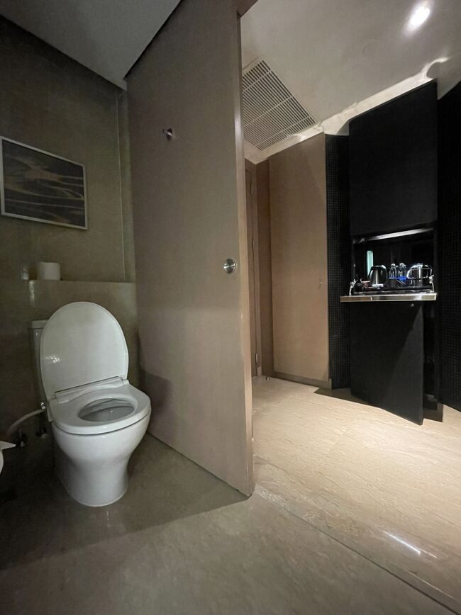 随分と開放的な…