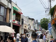 翌日もお天気に恵まれ暑いです！
アジア系の外国人の多い事。
あとオシャレな若者が多かった。
もちろん、お犬様も！ウサギもいましたよ！