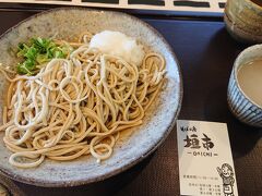 昼食は越前蕎麦を頂きました。