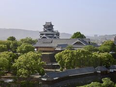 確かに天守閣から本丸御殿まで一望できました。
それにしても、見学に来ていたのは自分1人のみ。
あまり知られていないのかな？