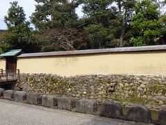 長町武家屋敷跡界隈
一応観光地にはなっているが、土塀の向こう側は普通の民家、というのが多い。