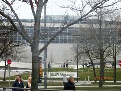 バスはBMWミュージアムの前を通過。
BMWの本拠地ミュンヘン